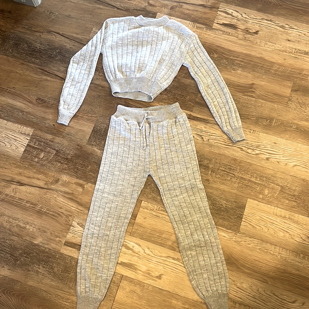 Gray Knit Set